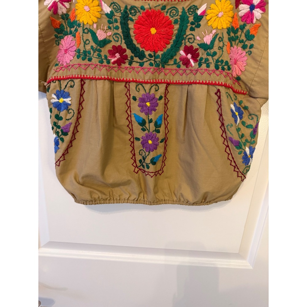 Urban Renewal Vtg Tan Floral Embroidered Boho Puff Sleeve Crop Top Milkmaid - Picture 6 of 7